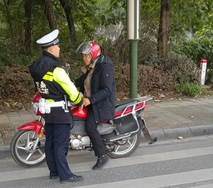 查處酒駕，只為大家的出行保駕護航